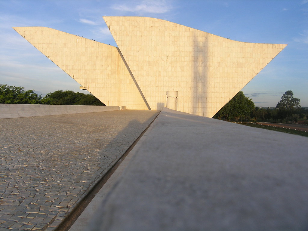 oscar niemeyer, brasilia april 2006